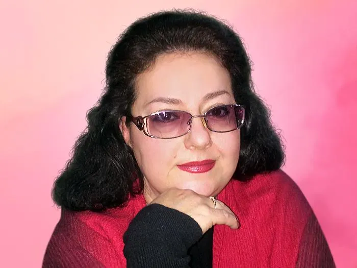 Анна Фрай