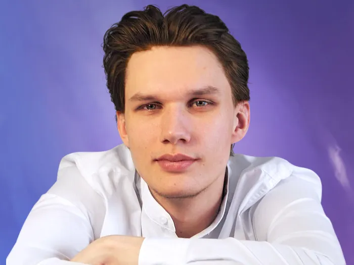 Влад Романцев